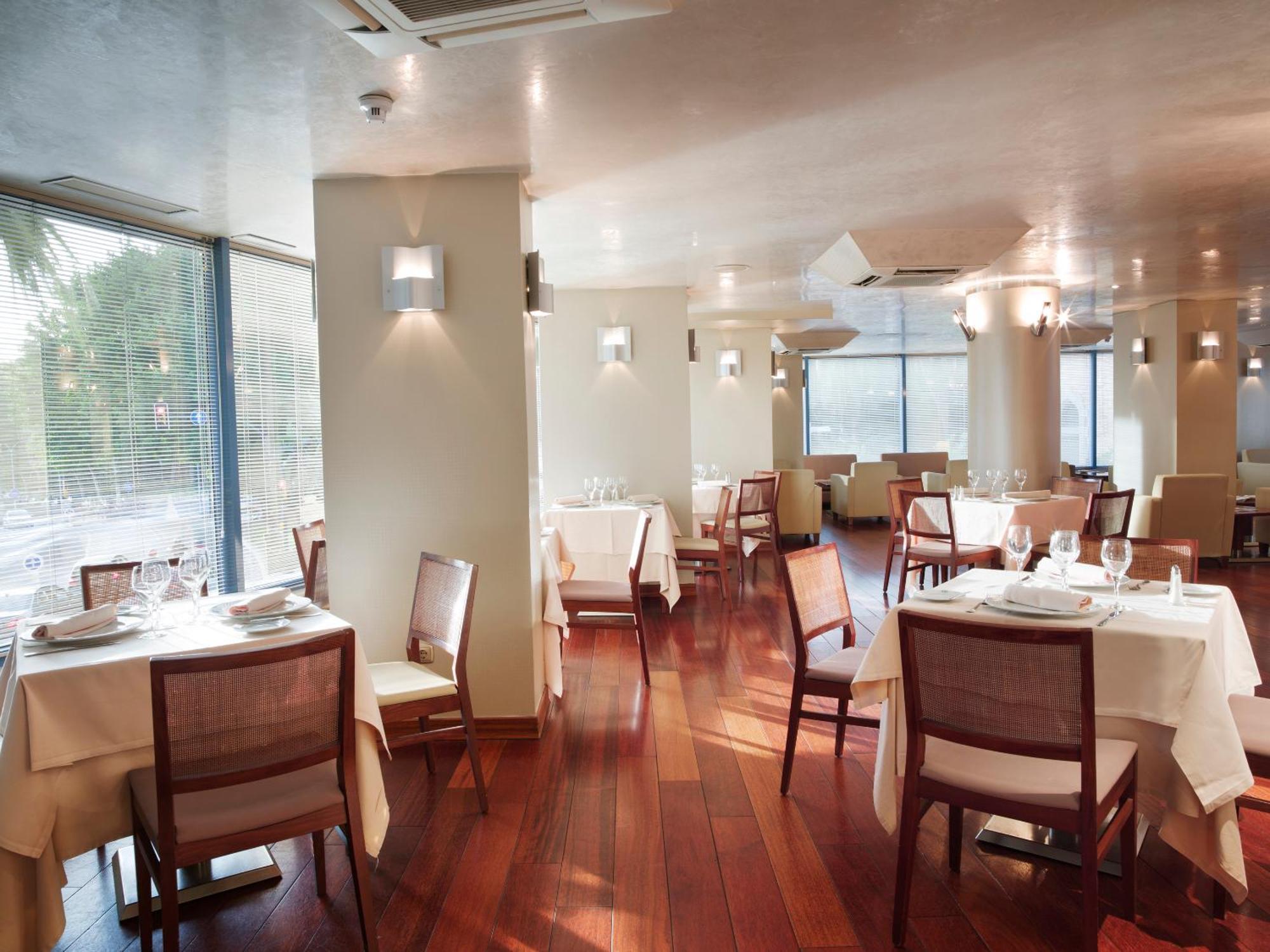 Hotel Ms Maestranza Malaga Restoran gambar